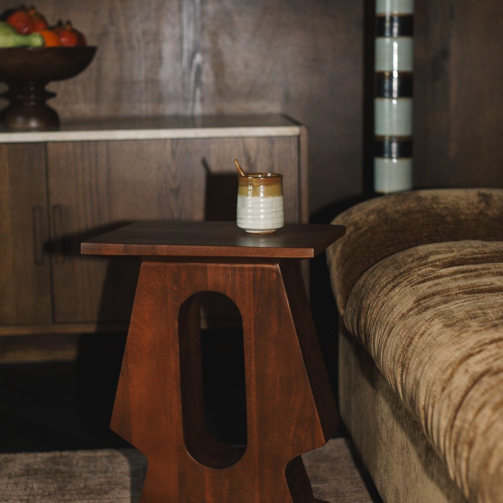 Side Table Pilaster