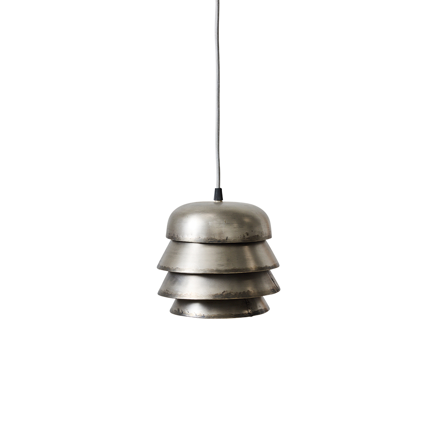 Metal framework pendant lamp