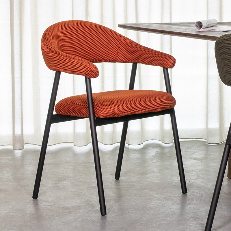 Eetkamerstoel Amaze - Rust - Breathe - Zwart Metalen Frame