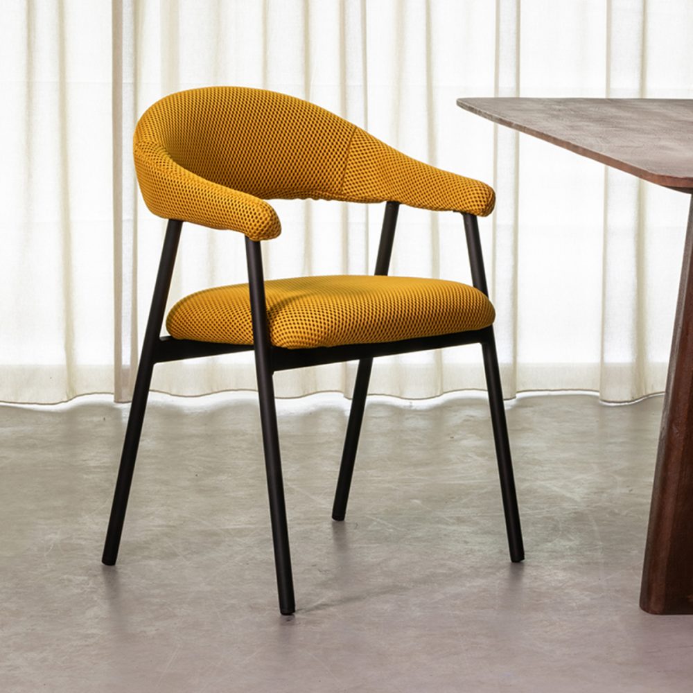 Eetkamerstoel Amaze - Oker - Breathe - Zwart Metalen Frame