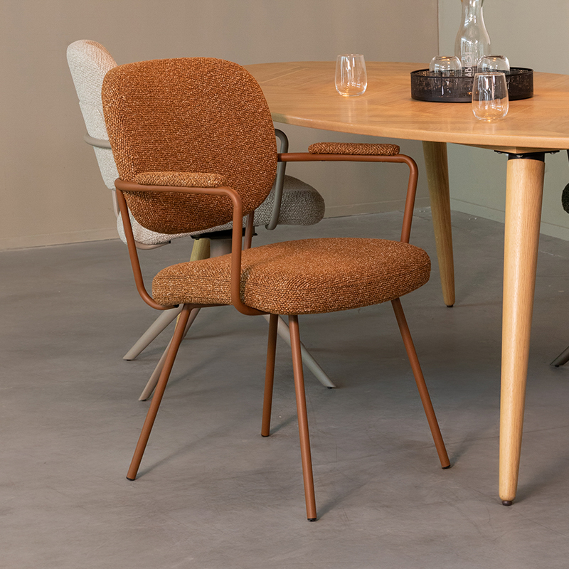 Eetkamerstoel Lausanne - Coral - Royal Boucle - Coral Metalen Frame