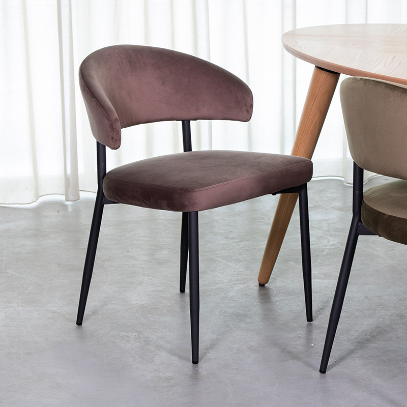 Eetkamerstoel Bliss - Taupe - Fluweel - Zwart Metalen Frame